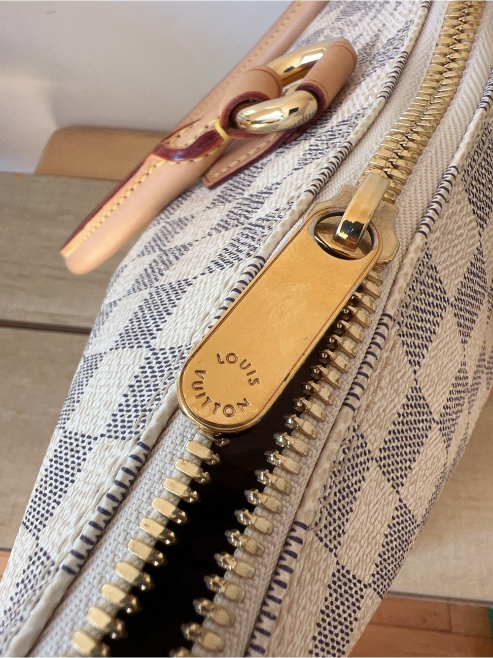 LOUIS VUITTON Damier Azur Saleya MM - Picture 8 of 16